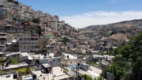 انتهت المهلة.. منازل حي البساتين معرضة للهدم بأي وقت