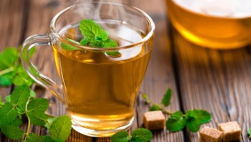الشاي الأخضر يعالج حساسية الأسنان