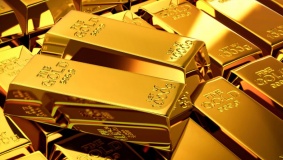 سعر أونصة الذهب يتخطى 4 آلاف دولار لأول مرة في تاريخه