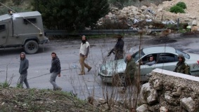 مستوطنون يحرقون 3 منازل ومزرعة دواجن في جالود جنوب نابلس