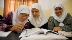 انخفاض معدل الأمية في فلسطين بنسبة 85%