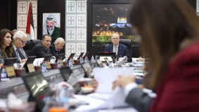 مجلس الوزراء يُطالب الأمم المتحدة بتحمّل مسؤولياتها تجاه حماية مدارس الأونروا 
