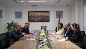 الشيخ يلتقي برؤساء بعثات الدول الشمالية إلى فلسطين
