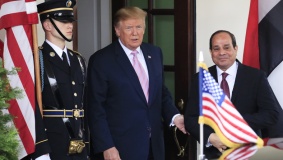 ترامب: أرجح قبول الرئيس المصري وملك الأردن استقبال الفلسطينيين من غزة