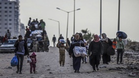 القصف يشتد على غزة والجميع في انتظار رد حماس على مقترح ترامب 