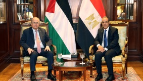 مصطفى ووزير الخارجية المصري يؤكدان رفض مخططات التهجير