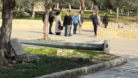 مستوطنون بقيادة المتطرف يهودا غليك يقتحمون الأقصى