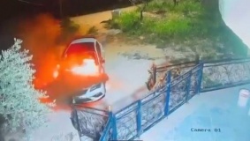 مستوطنون يعتدون على مواطن ويحرقون مركبته شمال سلفيت