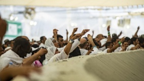 الحجاج يبدأون أول أيام التشريق في ثاني أيام عيد الأضحى