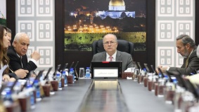 مجلس الوزراء يطمئن بتوفر السلع الأساسية وإجراءات ضبط الأسواق