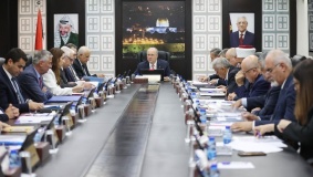مجلس الوزراء يدعو لتكثيف الضغط الدولي لوقف العدوان على شعبنا