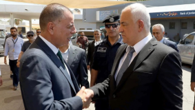 وزير الداخلية ونظيره الأردني يبحثان تحسين سفر المواطنين عبر جسر الملك حسين
