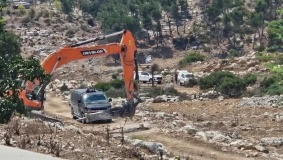 شق طريق استيطاني جديد شرق رام الله 