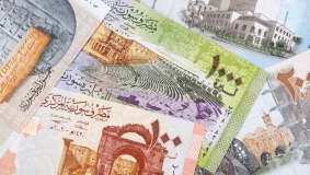 سوريا تعتزم حذف صفرين من عملتها لتحقيق الاستقرار