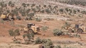 لليوم الـ4.. الاحتلال يواصل تجريف أراضٍ في المغير