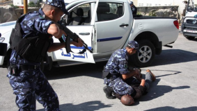 الشرطة تقبض على 53 مطلوباً بالضفة