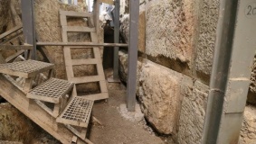محافظة القدس تحذر من انهيار أجزاء من المسجد الأقصى جراء حفر إسرائيل للأنفاق