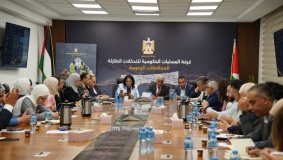 "العمليات الحكومية" تستعرض خطة الإغاثة والتعافي المبكر لقطاع التعليم في غزة