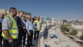 بشار المصري يتفقد أكبر مجمع سياحي ترفيهي فلسطيني قيد التنفيذ
