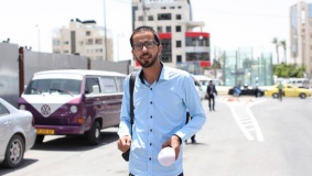 إصابة المصور حبايب برضوض إثر احتجازه قرب الخليل