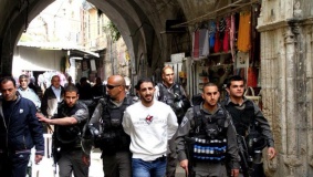 اعتقالات ومداهمات فجرا بالقدس والضفة