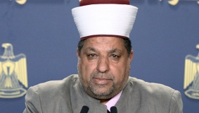 دعيس يعلن إنهاء مشكلة تأشيرات بعض الحجاج
