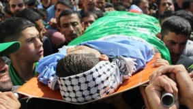 الآلاف يشيعون الشهيدين جرادات وغنيمات