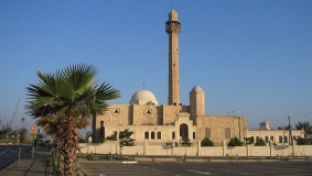 حراسة جامع حسن بيك في يافا خشية هجمات المتطرفين