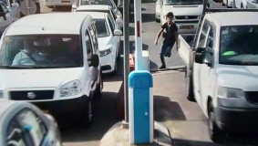 الاحتلال يحرم والدي الشهيد كميل من مشاهدة جثمانه