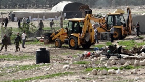 الاحتلال يهدم منشآت في الأغوار