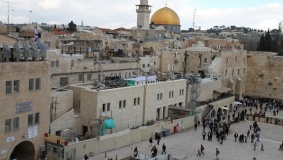 الاحتلال يحول معالم إسلامية بالقدس إلى مراحيض عامة