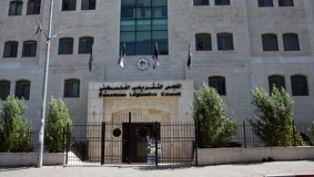 16 نائباً فلسطينياً بسجون الاحتلال