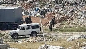 الاحتلال يصادر معدات محلات بحزما شرق القدس