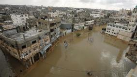 غرق عشرات المنازل في غزة بسبب الأمطار
