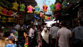 تغير الحكومة وعدمها لا يشغل بال الغزيين