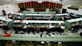 هبوط البورصة التركية والليرة تتراجع