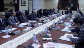 الحكومة تمدد اعفاء وقود غزة من الضرائب