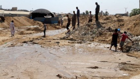 حماس تحذر من إقامة برك مالحة على حدود غزة ومصر