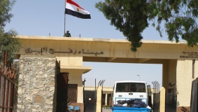 مصر تفتح معبر رفح لعودة 2400 حاج لغزة