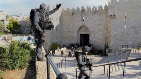 اعتقال شابين خلال التصدي لمسيرة للمستوطنين بالقدس