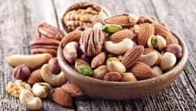 دراسة: المكسرات تحمي من أمراض القلب