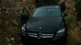 شرطة الخليل تضبط سيارة مرسيدس مسروقة من رام الله