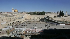 سلطات الاحتلال تمضي لاقامة تلفريك في القدس