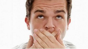 كيفية القضاء على رائحة الفم الكريهة أثناء الصوم