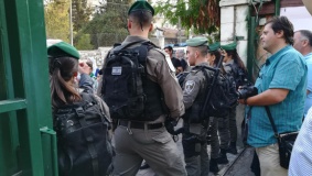 القدس: الاحتلال يمنع احتفالاً بذكرى وفاة حسني الأشهب