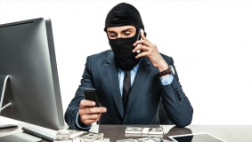 كشف ملابسات جريمة ابتزاز إلكتروني بالخليل