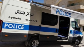 بدء عمل مركز شرطة متنقل في الخليل