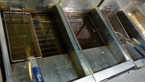ايقاف مطعم عن العمل في الخليل