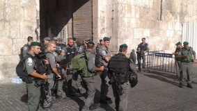 إبعاد 5 شبان عن القدس والأقصى لمدة شهر