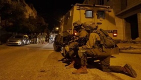 الاحتلال يعتقل مواطناً في القدس